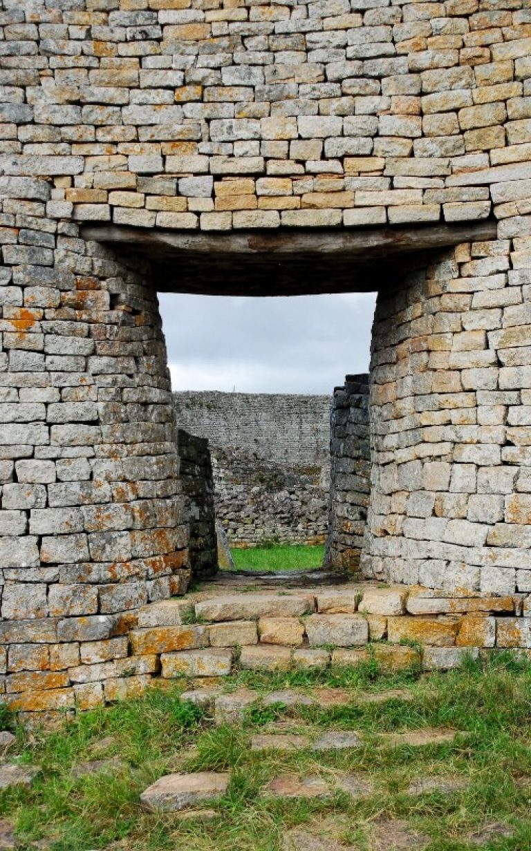 great zimbabwe ruins