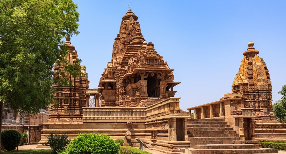 khajuraho temple carvings
