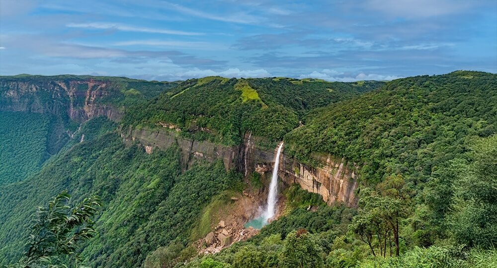nohkalikai falls cherrapunji