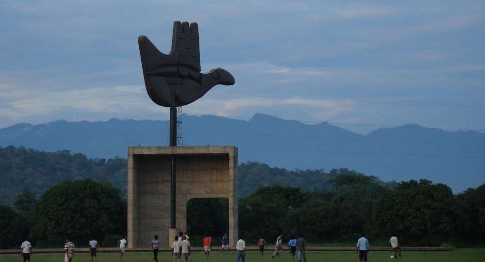 chandigarh open hand monument