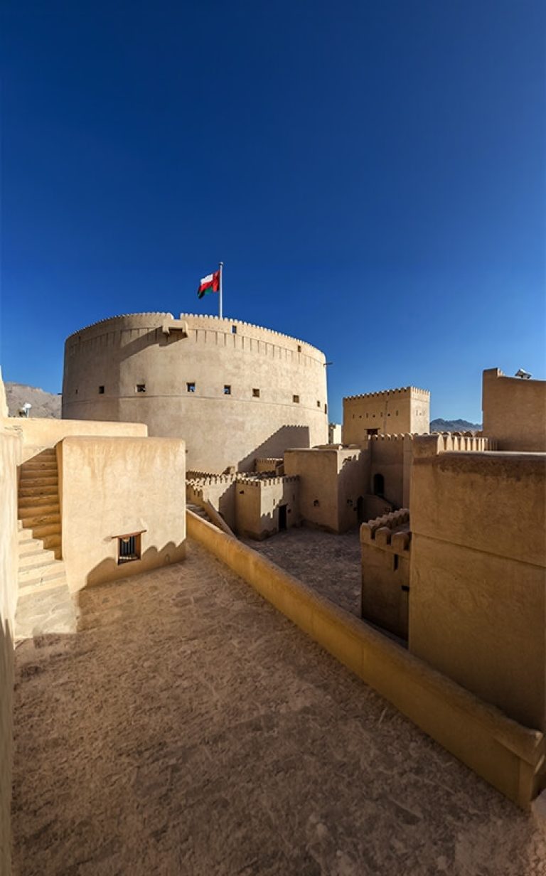 nizwa fort oman