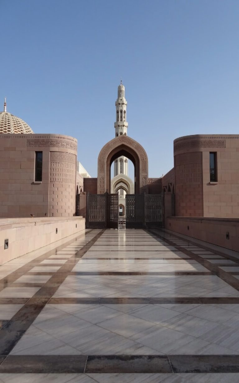 sultan qaboos grand mosque