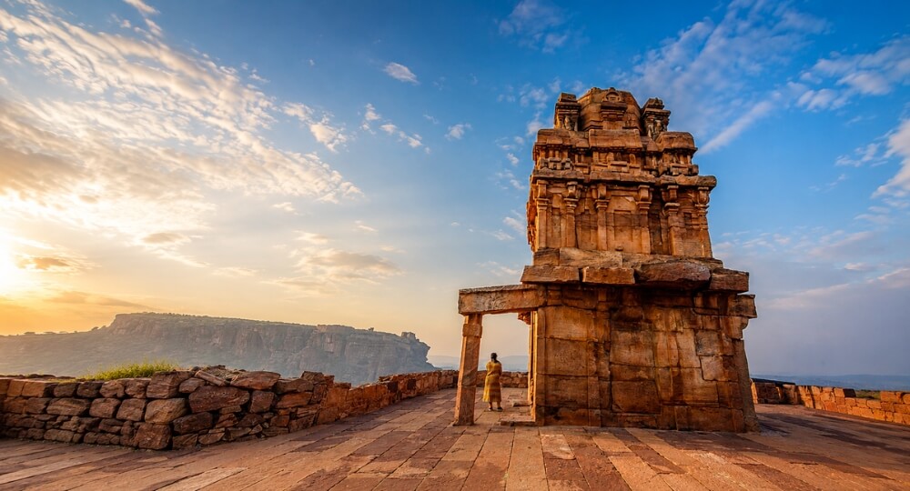 lower shivalaya temple badami