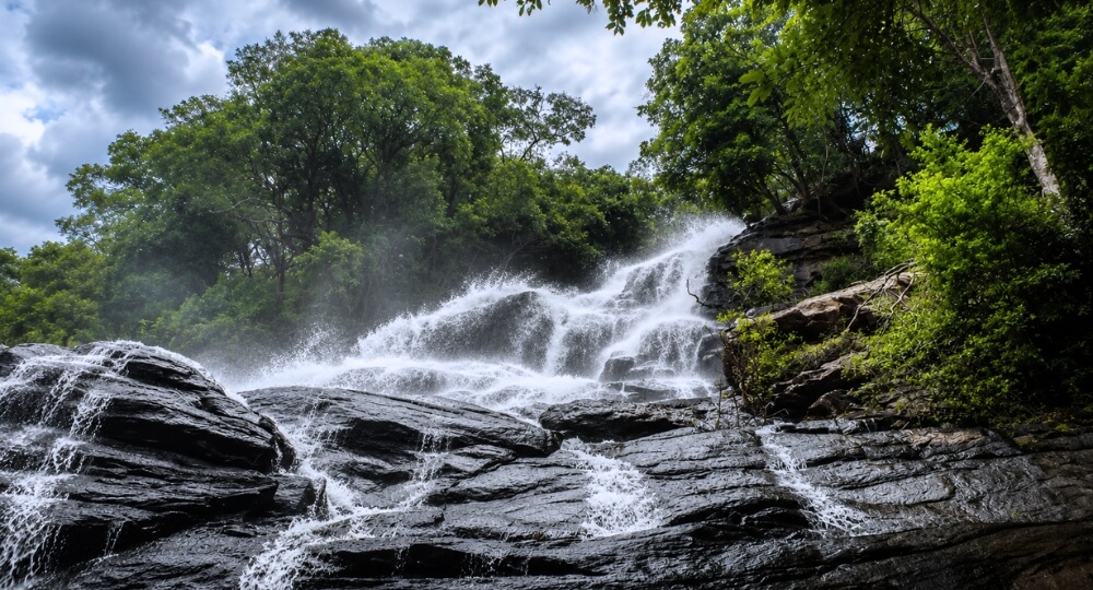 kiliyur falls yercaud