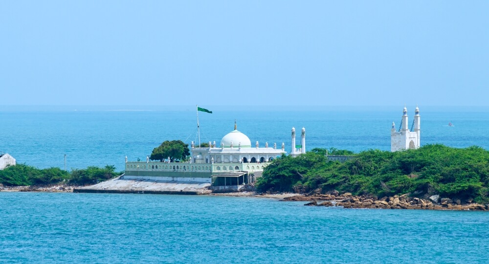 haji kirmani dargah dwarka