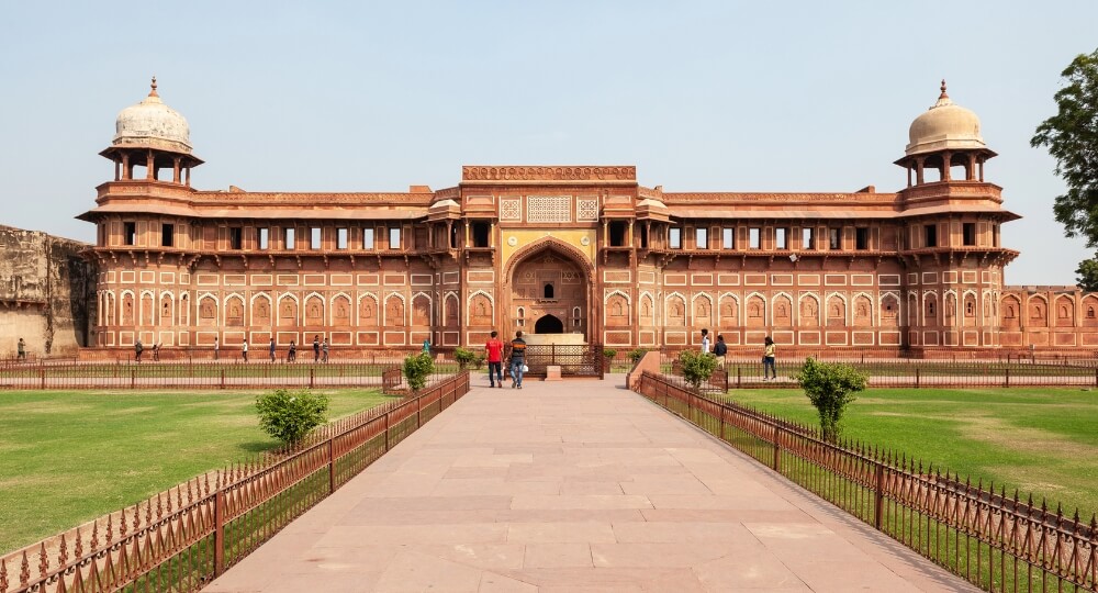red sandstone agra fort